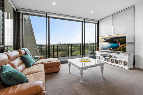 A Taste Of Paradise In Inner City Suburbia - Accommodation Port Macquarie 0