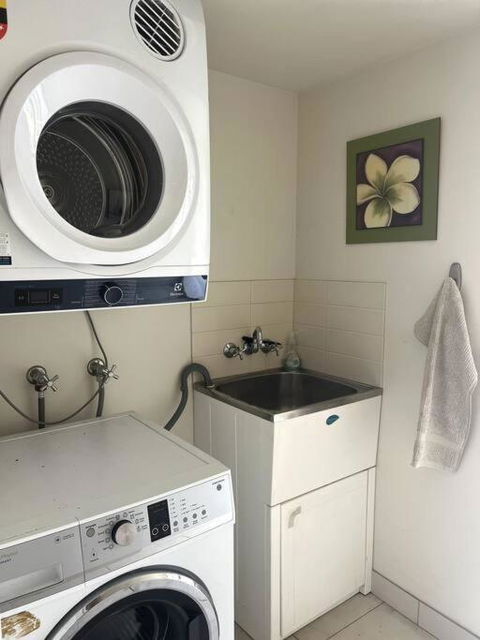 A Touch Of Lux In The Redlands! - Accommodation Port Macquarie 2