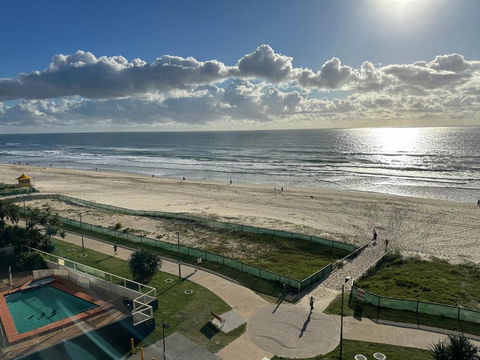 Absolute Beach Frontage Two Bedroom - Accommodation Port Macquarie 2