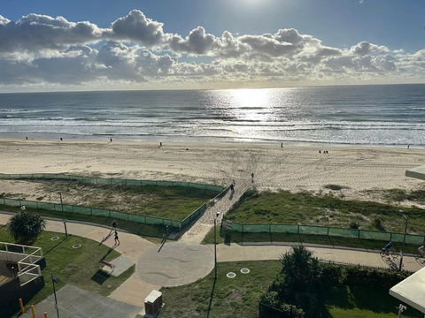 Absolute Beach Frontage Two Bedroom - Accommodation Port Macquarie 1