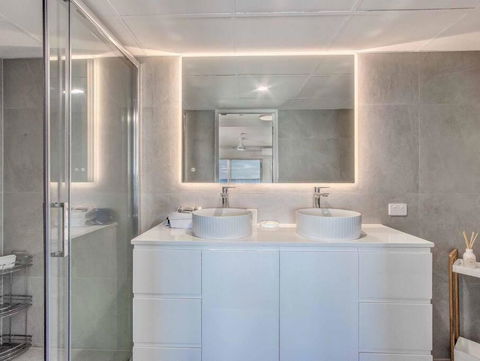 Absolute Beachfront Apartment In Paradise - Accommodation Port Macquarie 2