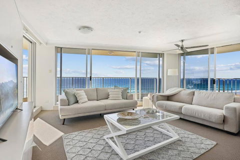 Absolute Beachfront Apartment - Accommodation Port Macquarie 2