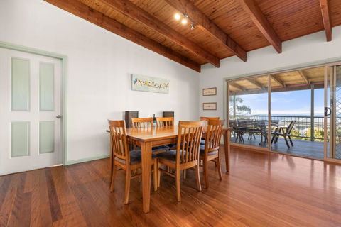 Absolute Blue By Experience Jervis Bay - Accommodation Port Macquarie 4