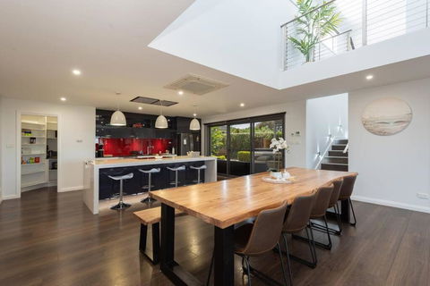 Absolute Waterfront, Amazing Views, Maloneys Beach - Accommodation Port Macquarie 4
