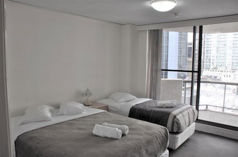 Accommodation Sydney - Kent Street Sydney CBD Top Floor 2 Bedroom Apartment With Balcony - Accommodation Port Macquarie 1