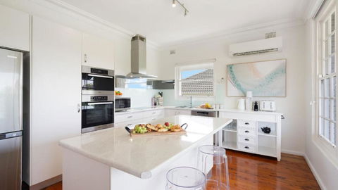 Adelong - Accommodation Port Macquarie 1