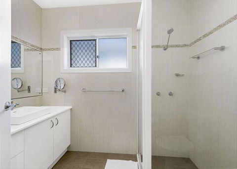 Adrift, 5B Scott Street - Accommodation Port Macquarie 3
