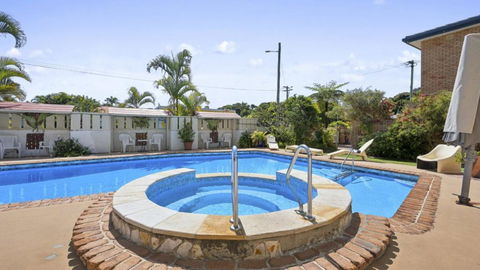 Affordable, Pool, Spa, Beach, Bbq, Sleeps 4 - Accommodation Port Macquarie 2