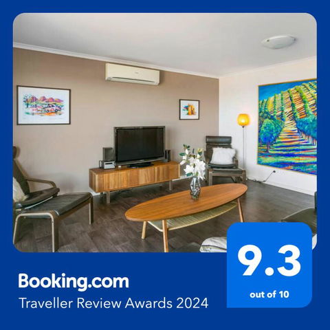 Absolute Waterfront Views And Kayaks - Accommodation Port Macquarie 4