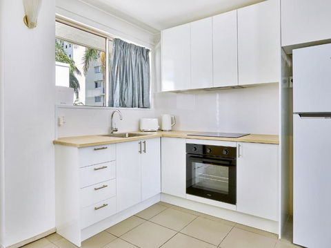 Affordable Accommodation In The Heart Of Surfers Paradise - Accommodation Port Macquarie 4