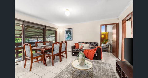 A Room In Mill Park - Accommodation Port Macquarie 4