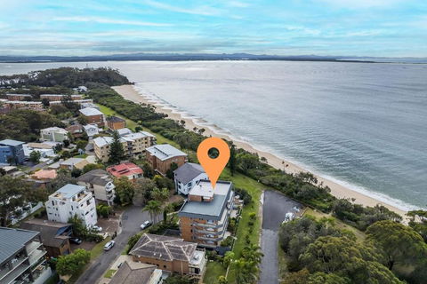 Albacore 3 Waterfront Pool Lift And Views - Accommodation Port Macquarie 1