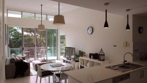 Aircon, Nespresso, Wine - Accommodation Port Macquarie 1