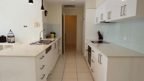 Aircon, Nespresso, Wine - Accommodation Port Macquarie 2