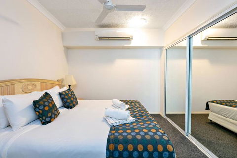 Alassio Poolside Resort - Palm Cove Beachfront Oasis - Accommodation Port Macquarie 1