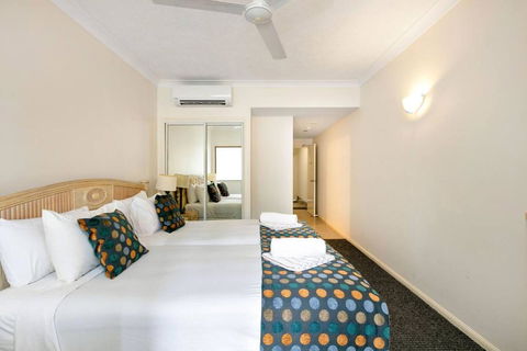 Alassio Poolside Resort - Palm Cove Beachfront Oasis - Accommodation Port Macquarie 4