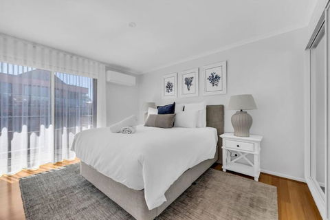 All About The View - Accommodation Port Macquarie 1