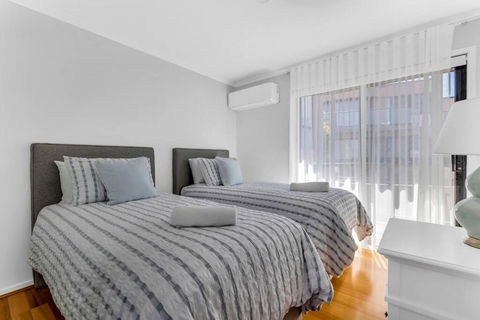 All About The View - Accommodation Port Macquarie 2