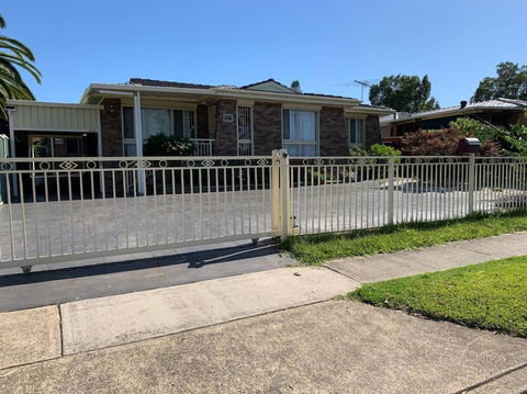 All In 3 Bedrooms,Fairfield West - Accommodation Port Macquarie 3