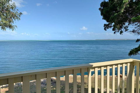 ALLIES PLACE - Accommodation Port Macquarie 0