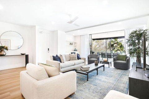 Amaroo - Luxury Apartment Overlooking The Coral Sea - Accommodation Port Macquarie 4