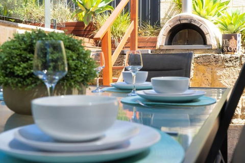 Amazing Outdoor Living With Pizza Oven - Accommodation Port Macquarie 0