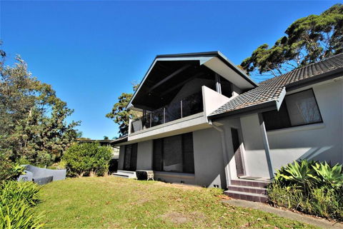 Amazing Views - Belle Escapes Jervis Bay - Accommodation Port Macquarie 0