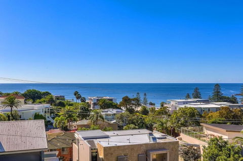 Amelie - Luxury Beach View Condo Minutes To Beach - Accommodation Port Macquarie 3