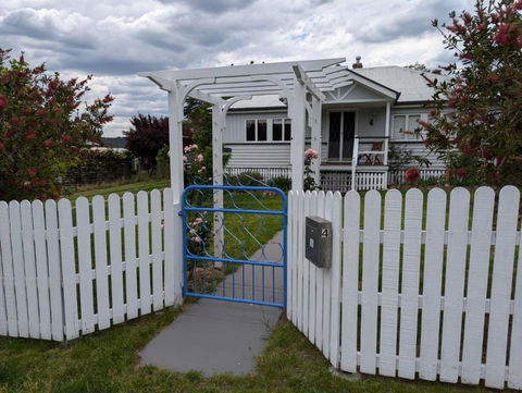 Amiens Cottage. Queenslander, Charming, Central. - Accommodation Port Macquarie 0