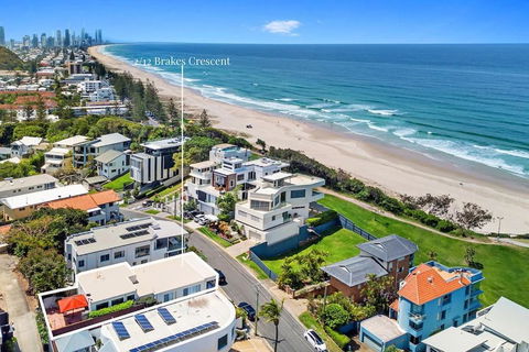 An Oasis By The Beach With Ocean Views Daybed BBQ - Accommodation Port Macquarie 1