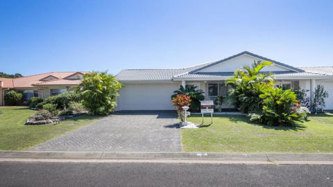 Anchorage Waterfront Unit In Yamba - Accommodation Port Macquarie 0