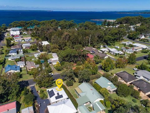 All Decked Out By Experience Jervis Bay - Accommodation Port Macquarie 4