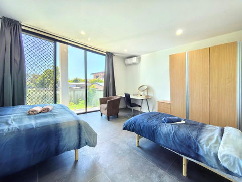 Aircon And Private Bathroom Walk To Train Station With Free Wifi Kitchen And Laundry - Accommodation Port Macquarie 2