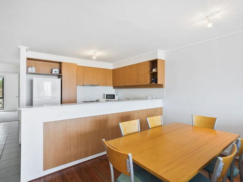 Apartment 11 Pacific Apartments - Accommodation Port Macquarie 2