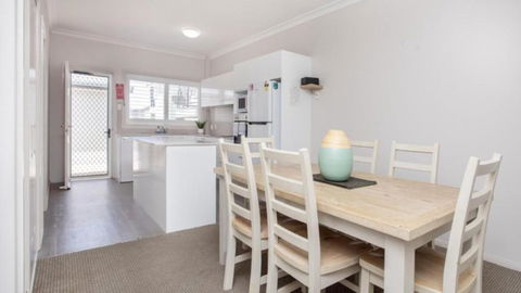 Apartment 30 - The Meridian - Accommodation Port Macquarie 3