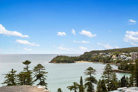 Apartment With Pool Access A Minute To The Beach - Accommodation Port Macquarie 0
