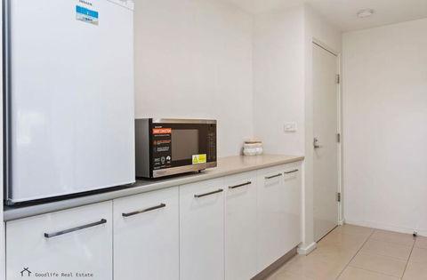 Apollo Blue Oceanview Unit 1- B Free WIFI - Accommodation Port Macquarie 3