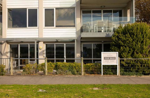 Apollo Blue Oceanview Unit 1- B Free WIFI - Accommodation Port Macquarie 4