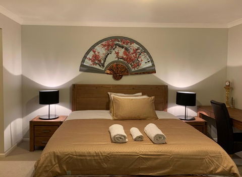 Apple House Truganina - Accommodation Port Macquarie 0