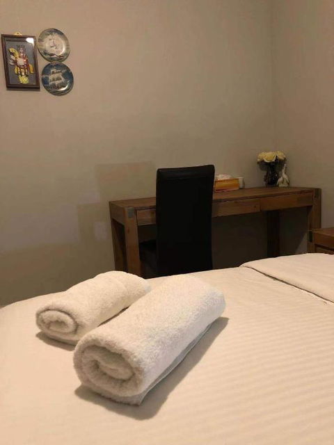 Apple House Truganina - Accommodation Port Macquarie 4