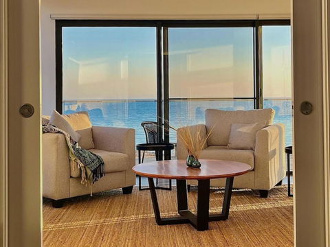 Apt01-The SS Karatta - Accommodation Port Macquarie 0