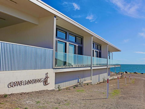 Apt01-The SS Karatta - Accommodation Port Macquarie 2
