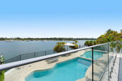 Aqua Linea 3 Noosa Parade 82 - Accommodation Port Macquarie 2