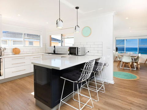 Aqua Palm With Sweeping One Mile Views - Accommodation Port Macquarie 0