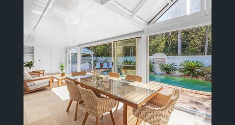 Aquablue Holiday Home - Hot Spa & Pool - 2m Walk To Beaches - Accommodation Port Macquarie 0