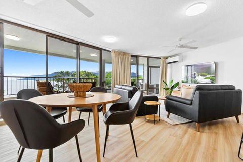 Aquarius Esplanade Retreat - Accommodation Port Macquarie 0