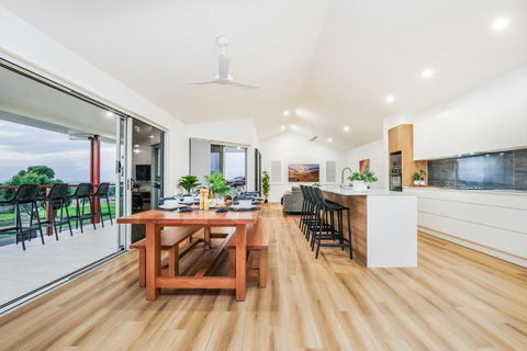 Aquatic Abode - Accommodation Port Macquarie 0
