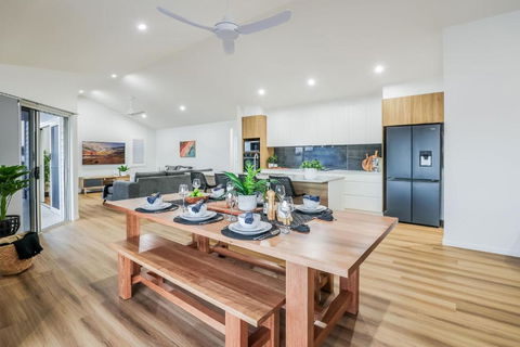 Aquatic Abode - Accommodation Port Macquarie 1