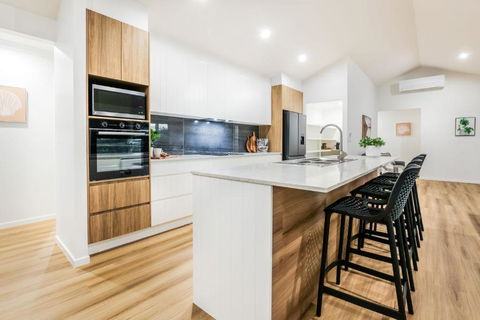 Aquatic Abode - Accommodation Port Macquarie 3