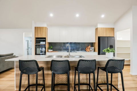 Aquatic Abode - Accommodation Port Macquarie 4